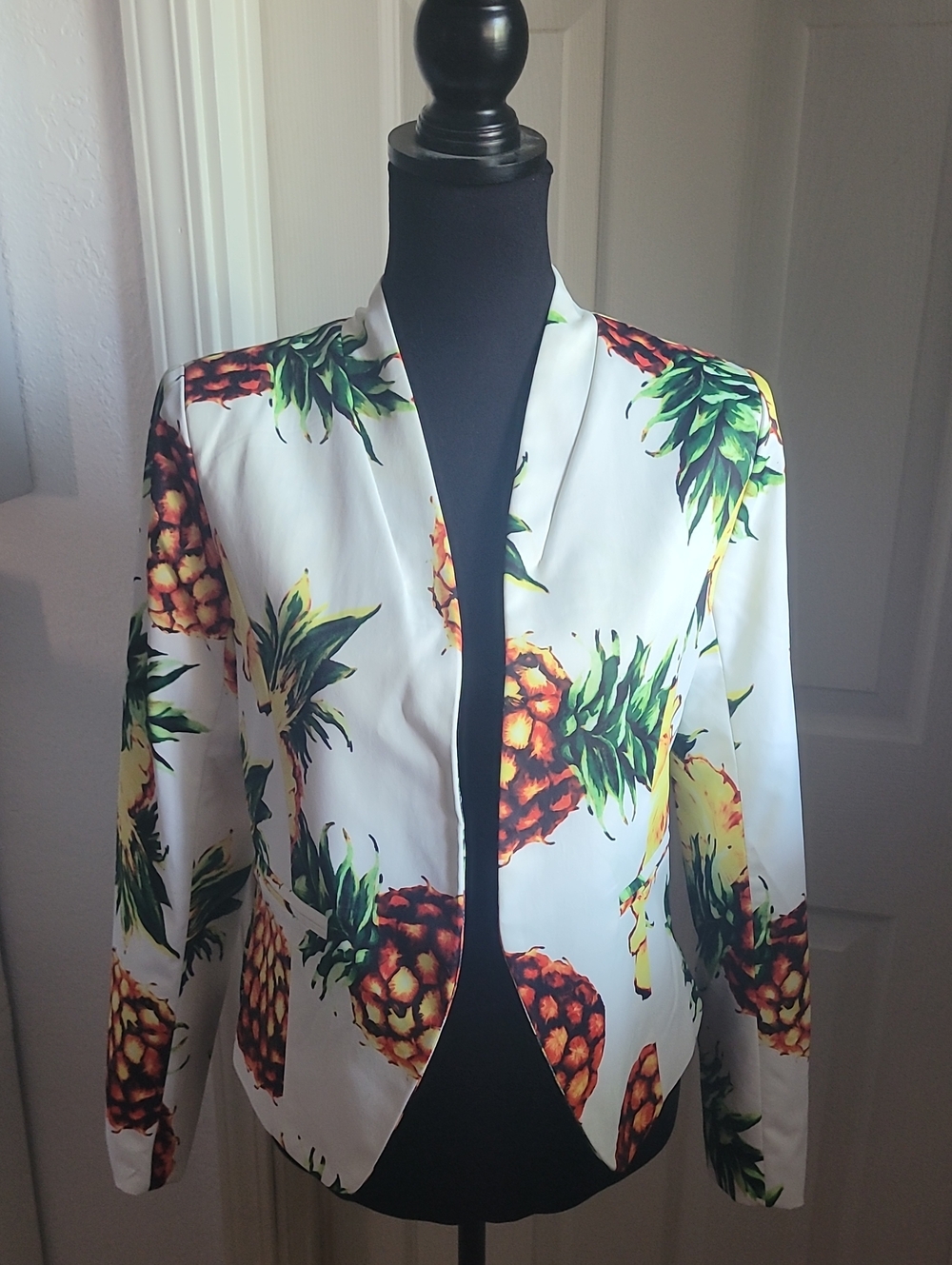 Fashion Nova White Pineapple Print Open Front Blazer SIZE M